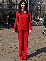 【パリ・ミラノ・ロンドンのコレクション会場編】情熱的な赤を、クールな着こなしに。