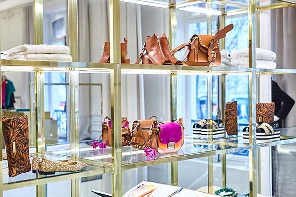 170404-paris-news-03.jpg
