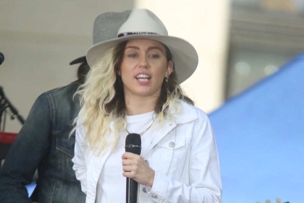 170620MileyCyrus.jpg