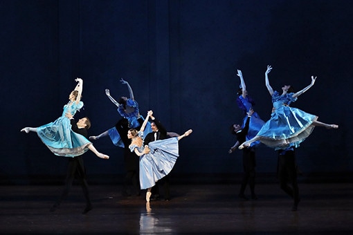 感動のバレエ『椿姫』。マノンの出現が観客の涙を誘う。｜パリとバレエ