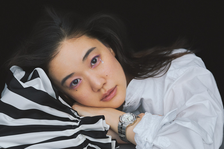 蒼井優 クラシックに纏うウォッチ ジュエリー Fashion Madamefigaro Jp フィガロジャポン