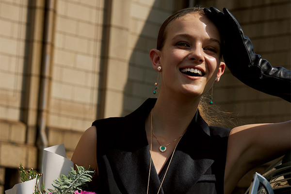 ピアジェのジュエリーで楽しむ、ホリデーシーズン。