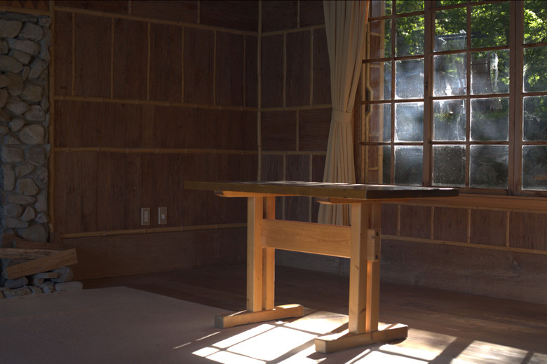 シャルロット・ペリアンのヴィンテージ家具が、ポップアップに登場