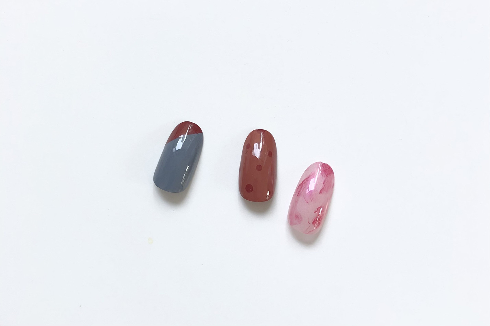 ウカ ムーンスタディの4色でネイルデザインに挑戦 Beauty Madamefigaro Jp フィガロジャポン