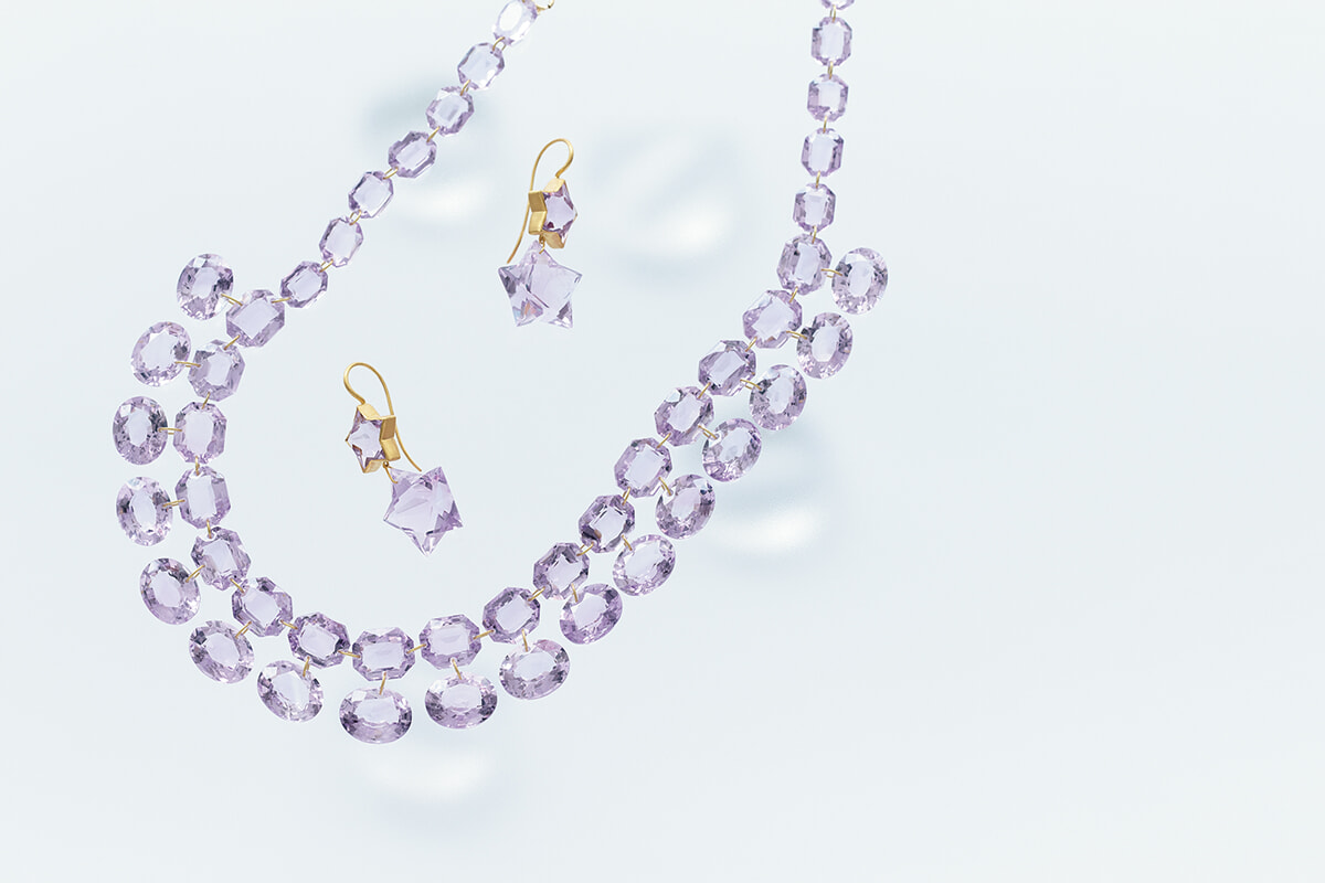 孤独を感じる人に、アメジストのジュエリーを。｜Fashion