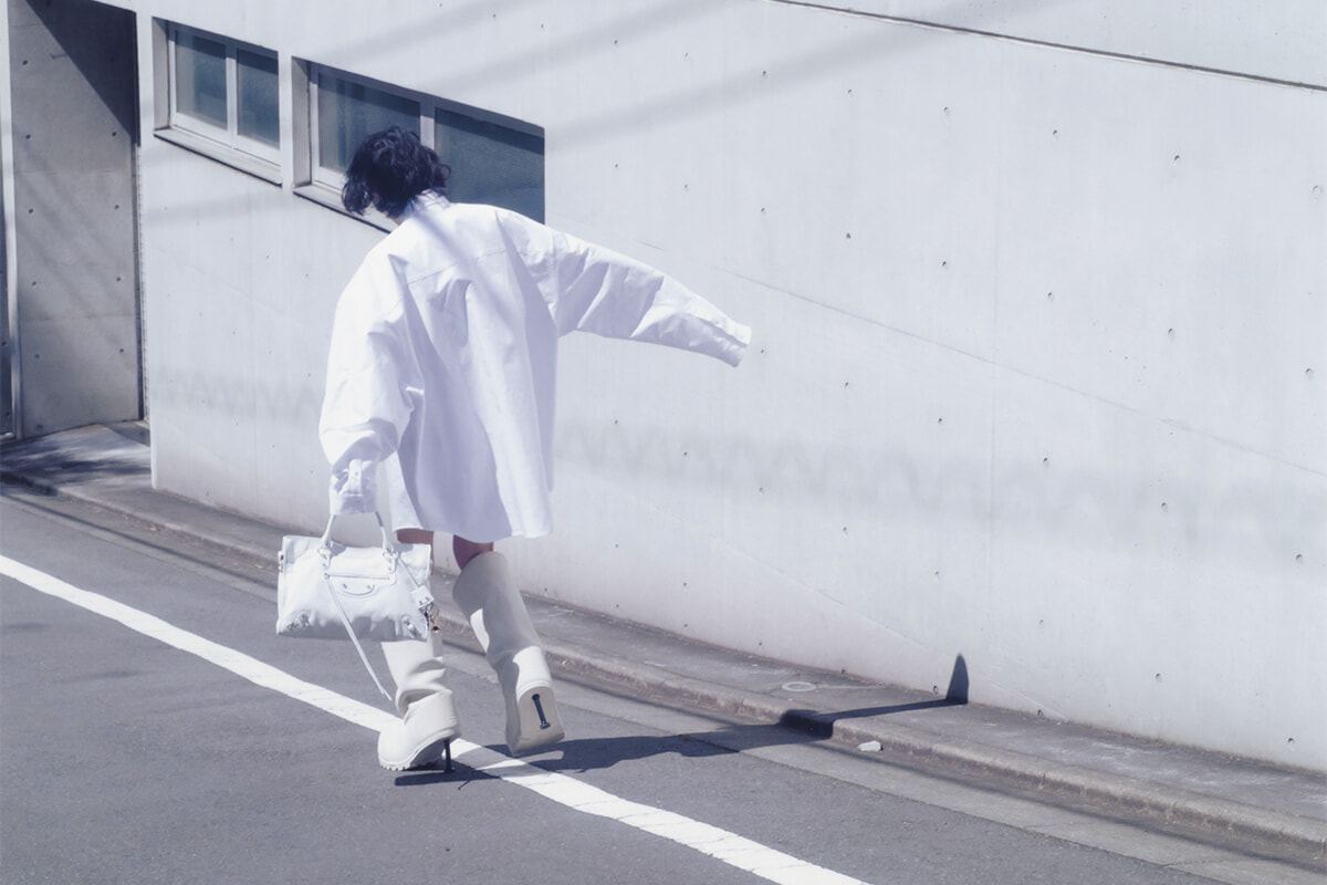 【pool】バレンシアガ　シティ　3点おまとめ pool様専用】バレンシアガ シティ 3点おまとめ スタッズ