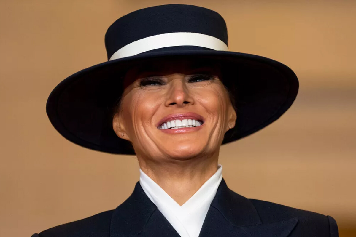 （激レア！一点のみ！）トランプ大統領　1オンス 銀貨　メラニア夫人と宣誓 新品) アメリカ「ドナルド・J・トランプ大統領」純銀 1オンス
