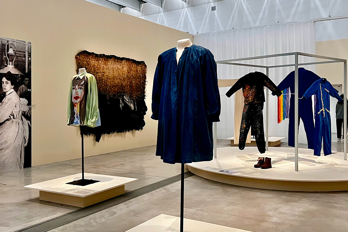 ルーヴル・ランスで、芸術家と衣服の関係を紐解くモードにまつわる展覧