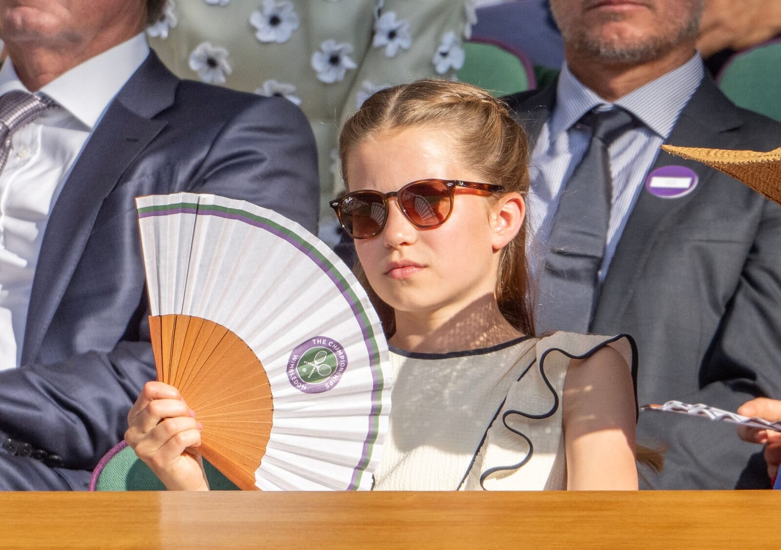 シャーロット王女のトレンディなピンクのウィンブルドンマニキュアを入手してください