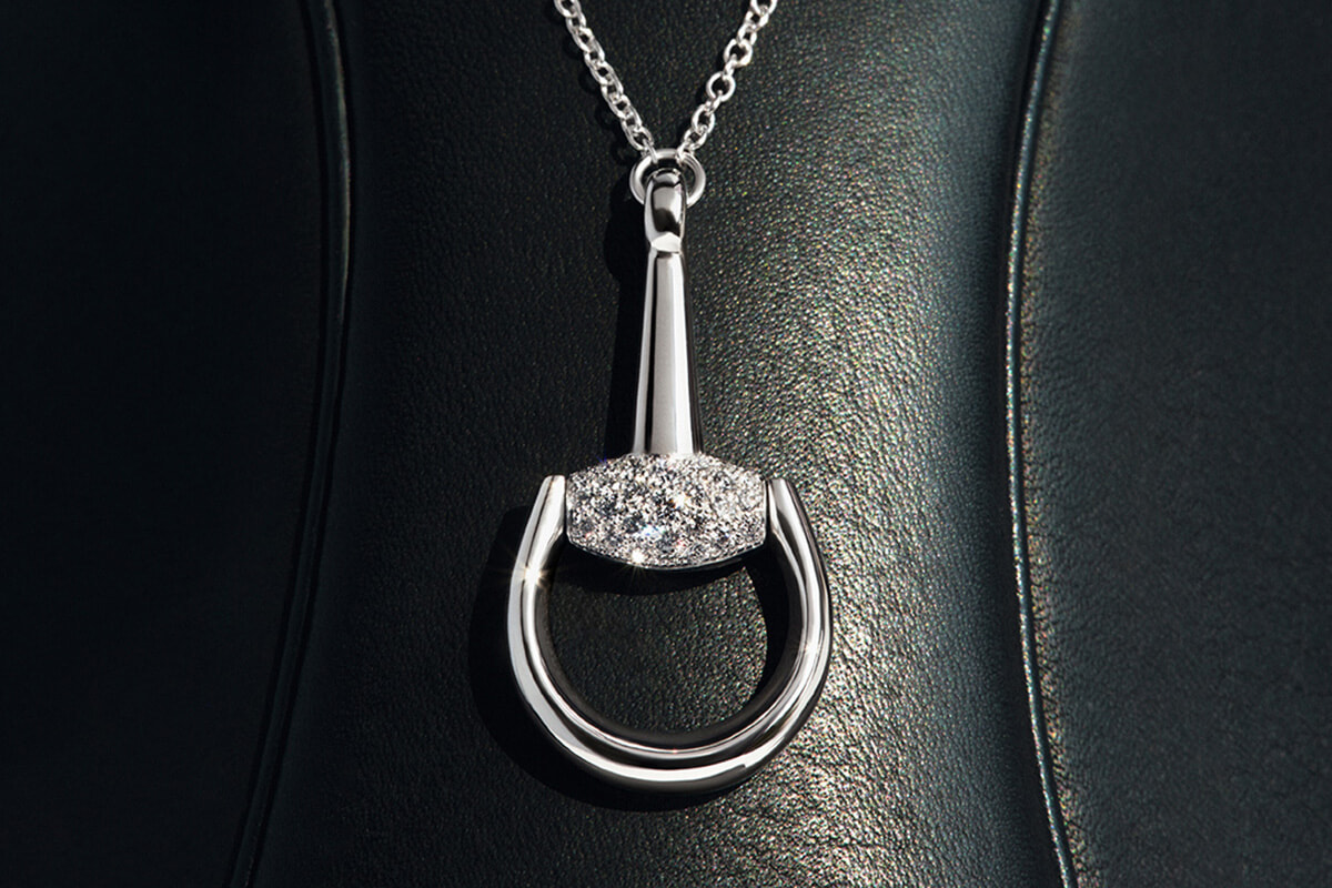 象徴的な「グッチ ホースビット」ファインジュエリーに、新作が