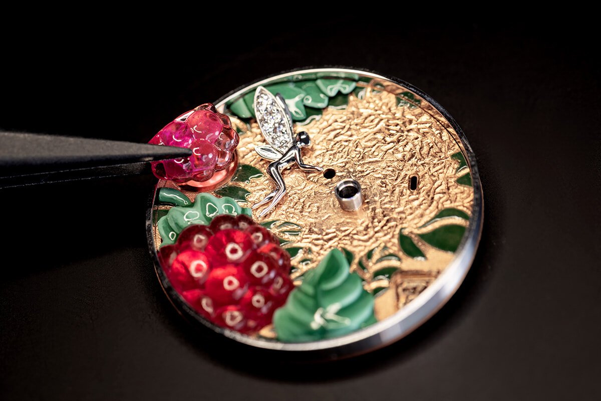 みずみずしいベリーが実った、ヴァン クリーフ&アーペルの新作ウォッチ