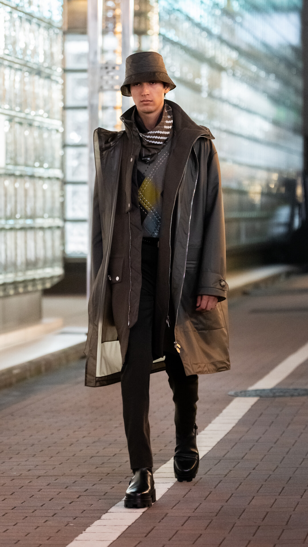 HERMES_GINZA_CALLING_RUNWAY_©︎KOJI_SHIMAMURA_019.jpg