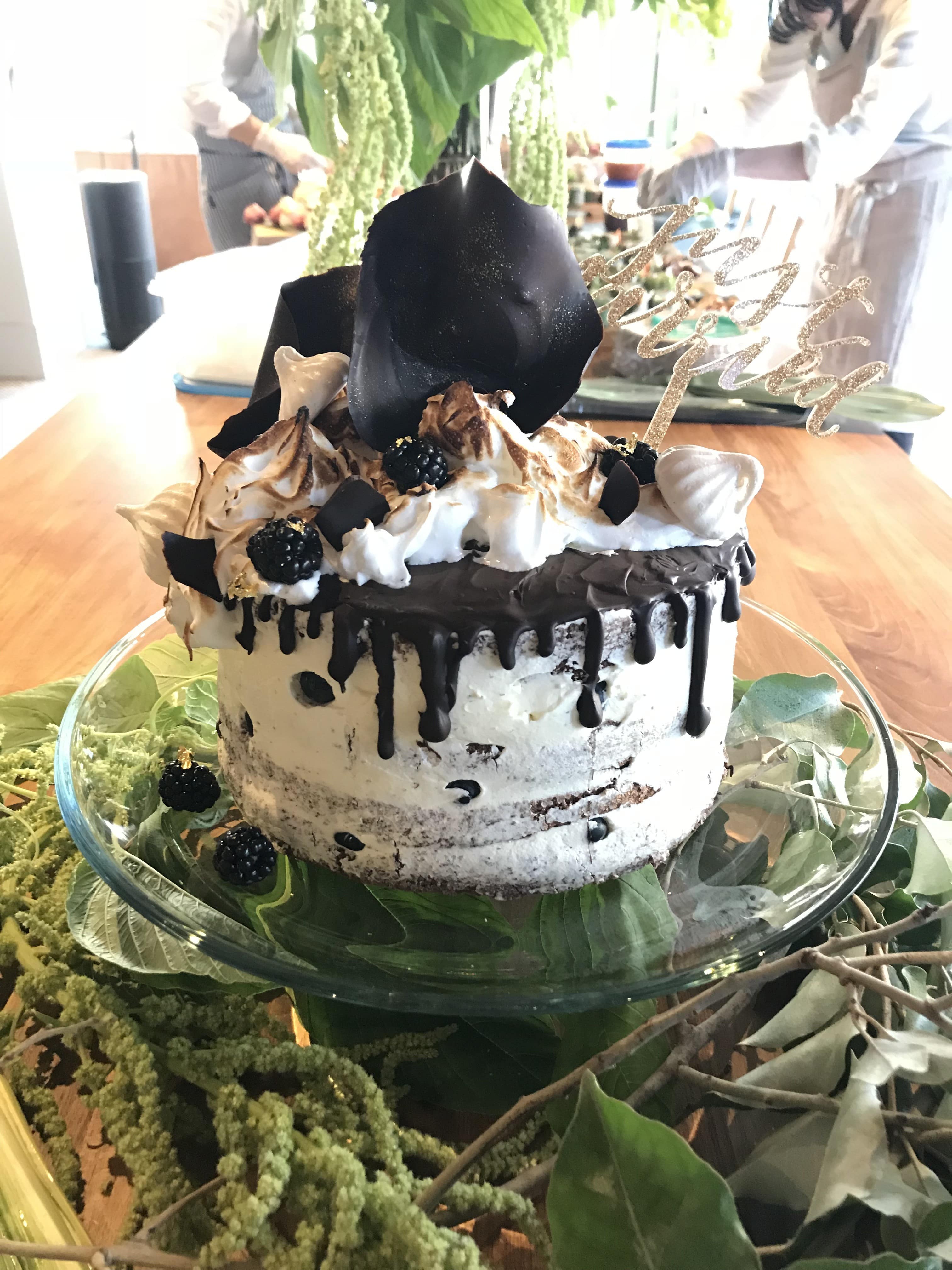 カジュアルスタイルのウエディングケーキ パリ風 ママスタイル Blog Madame Figaro Jp フィガロジャポン