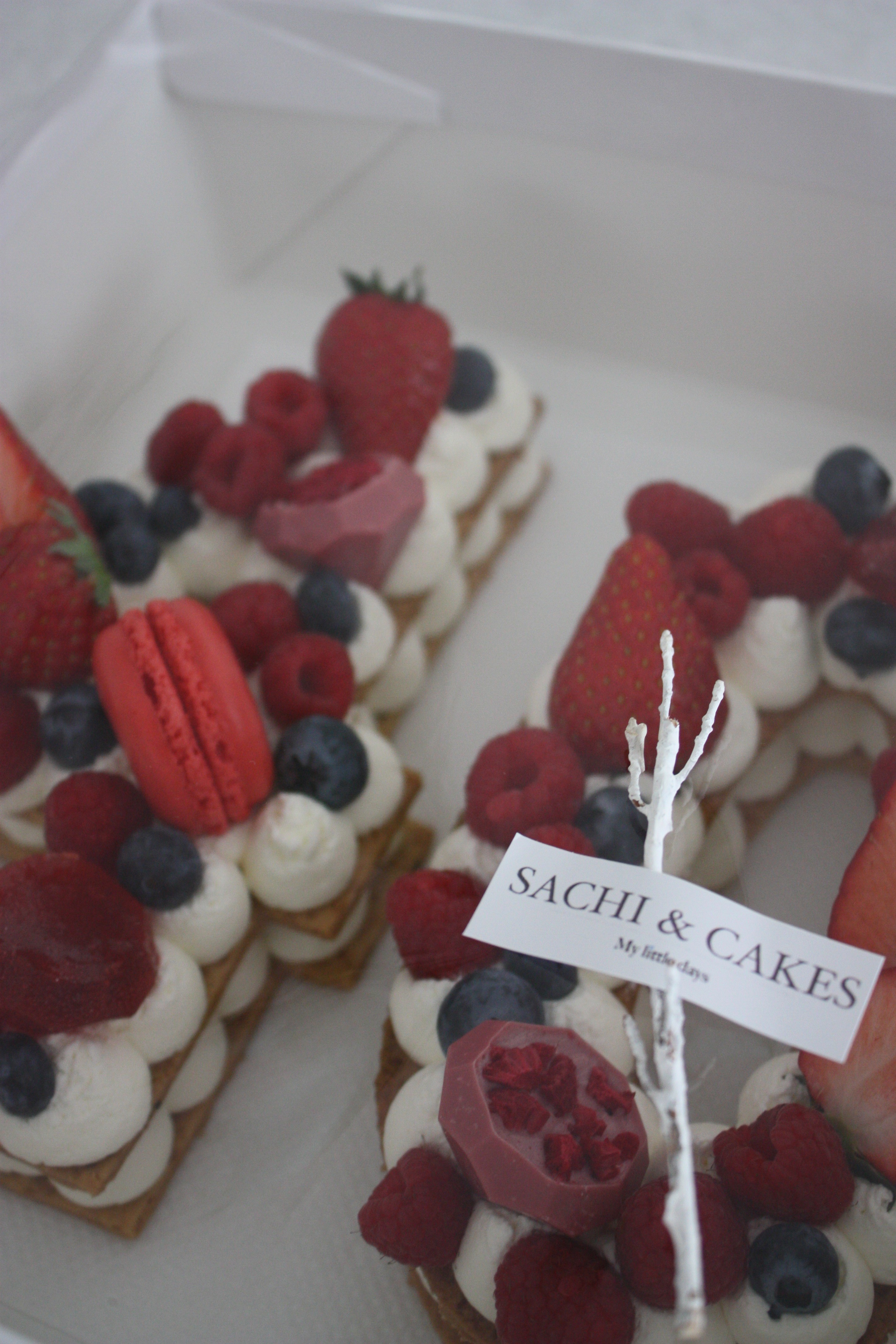 ルビー婚に贈る ルビーチョコレートケーキ パリ風 ママスタイル Blog Madame Figaro Jp フィガロジャポン