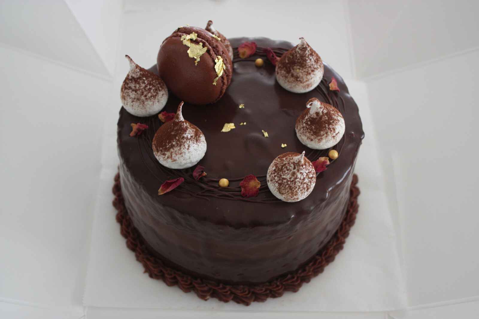 チョコ好きを夢中にさせる グラサージュチョコケーキ パリ風 ママスタイル Blog Madame Figaro Jp フィガロジャポン
