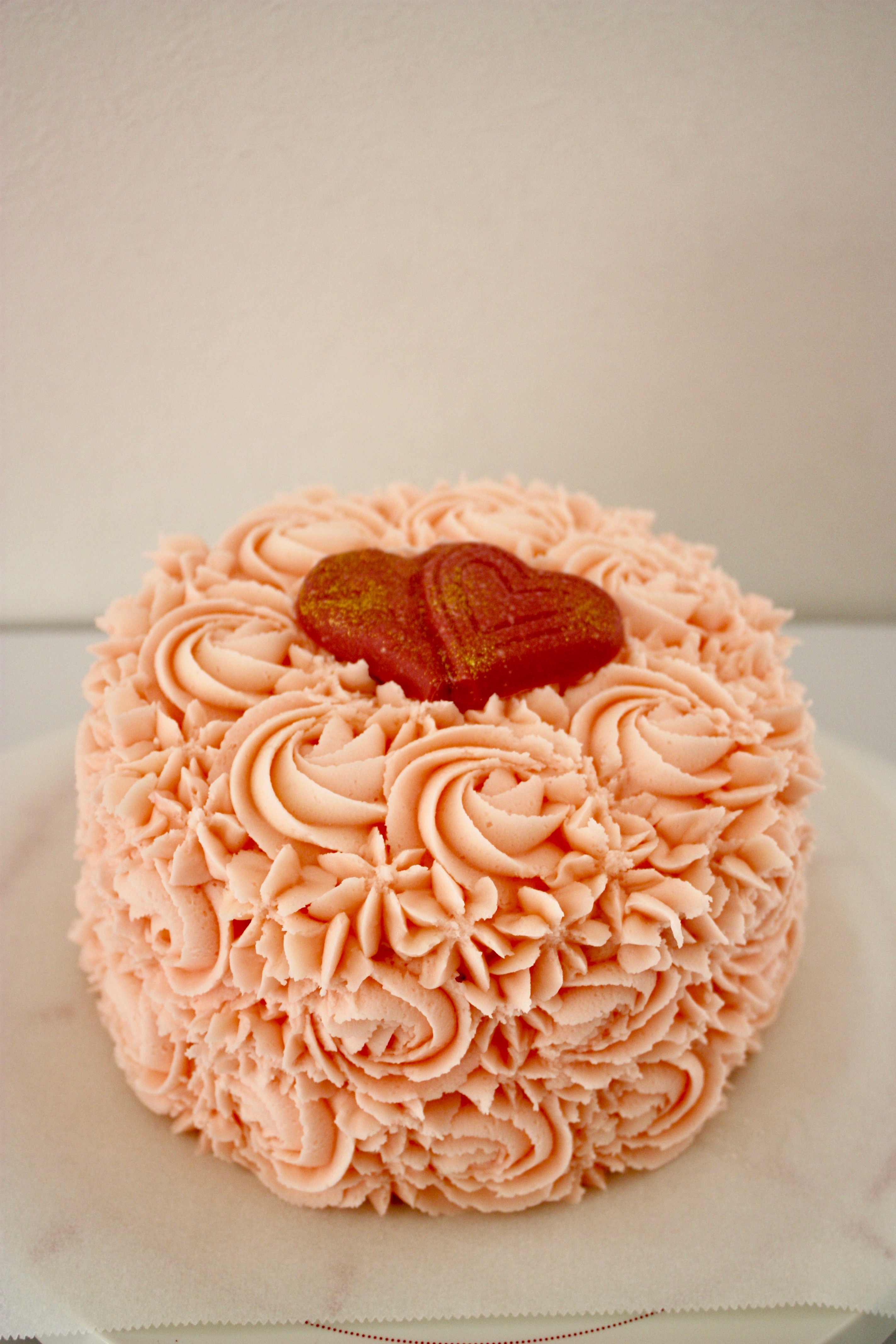 お花畑のような 女の子の誕生日ケーキ パリ風 ママスタイル Blog Madame Figaro Jp フィガロジャポン