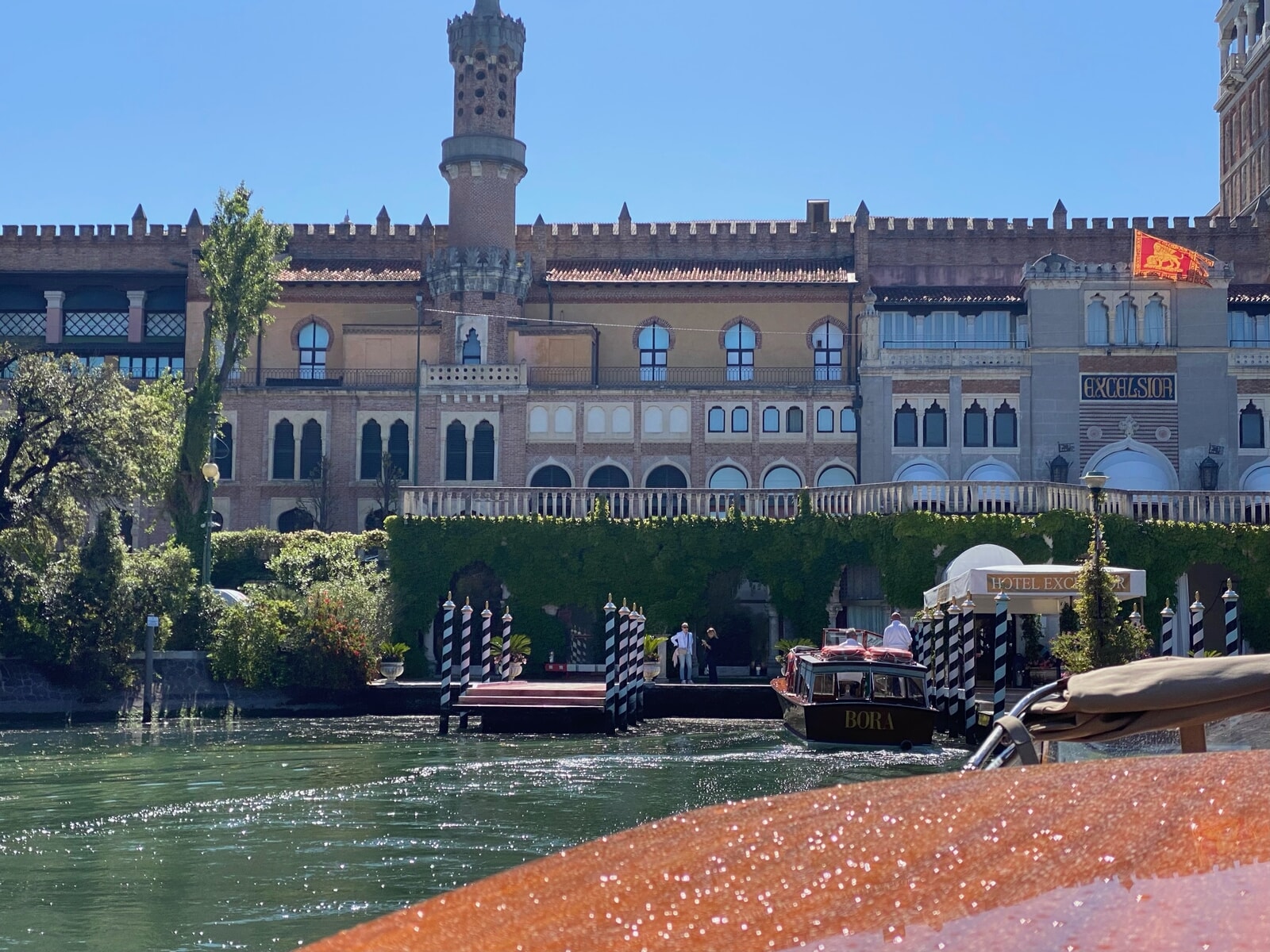 watertaxi9.jpg