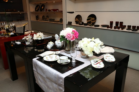 山田平安堂代官山本店ディスプレイ｜デコラトリスによる洗練探しの旅