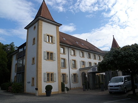 1-hotel.jpg