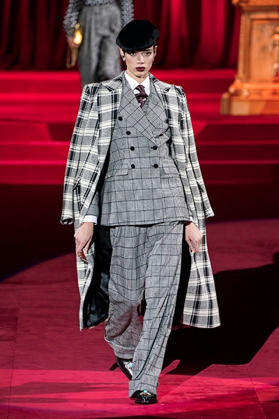 ドルチェ&ガッバーナ - 2019/20年 秋冬コレクション|Fashion|madame オンライン売り ドルチェ&ガッバーナ 20周年記念 Gabbana」 & 写真集「Dolce 洋書