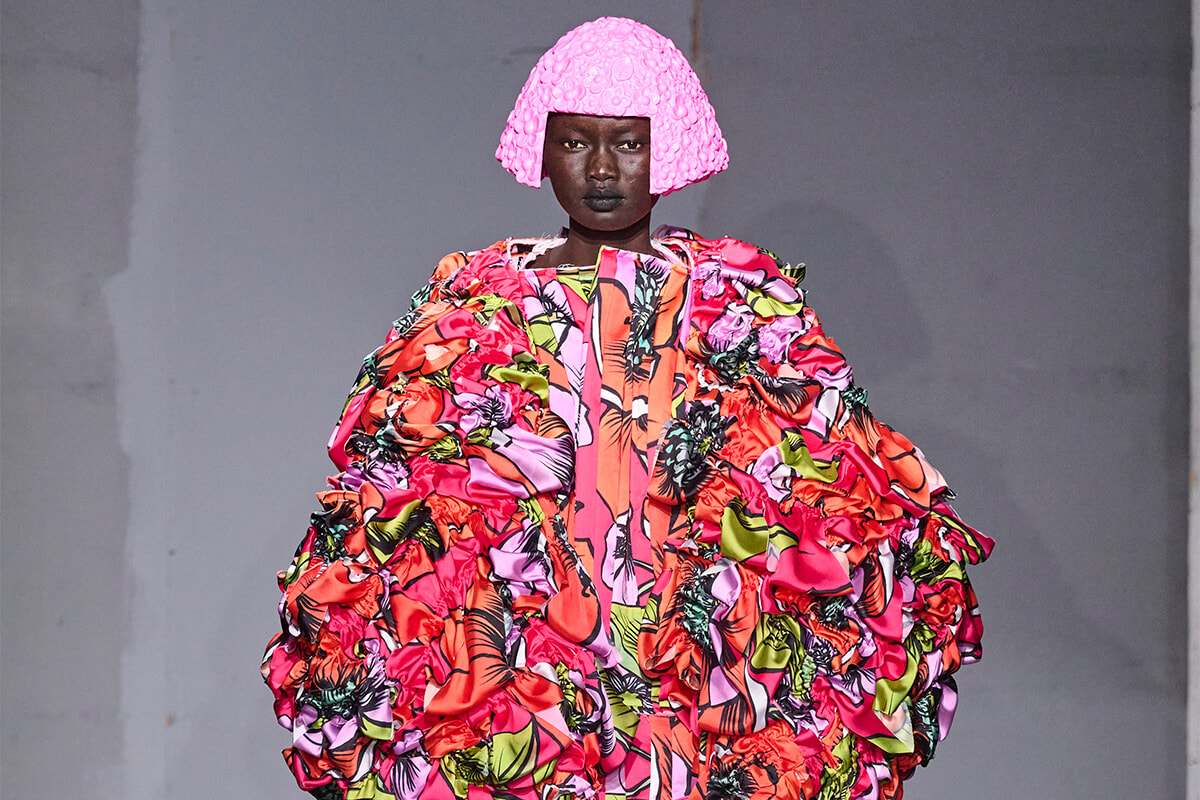 コムデギャルソン2024SSフェイス柄アクセサリー コム デ ギャルソン - 2024年 春夏コレクション｜Fashion