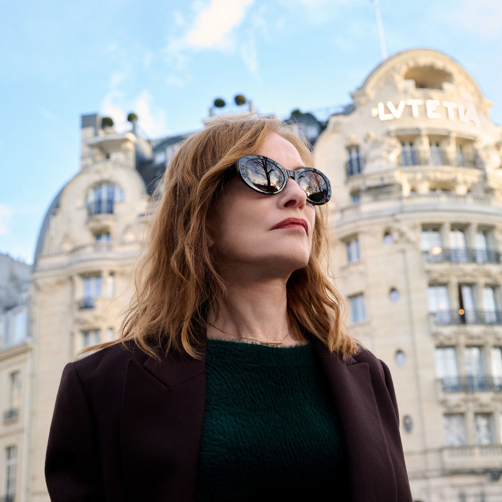 左岸のエスプリに包まれる、マンダリン オリエンタル ルテシア パリのイザベル・ユペール・スイート。