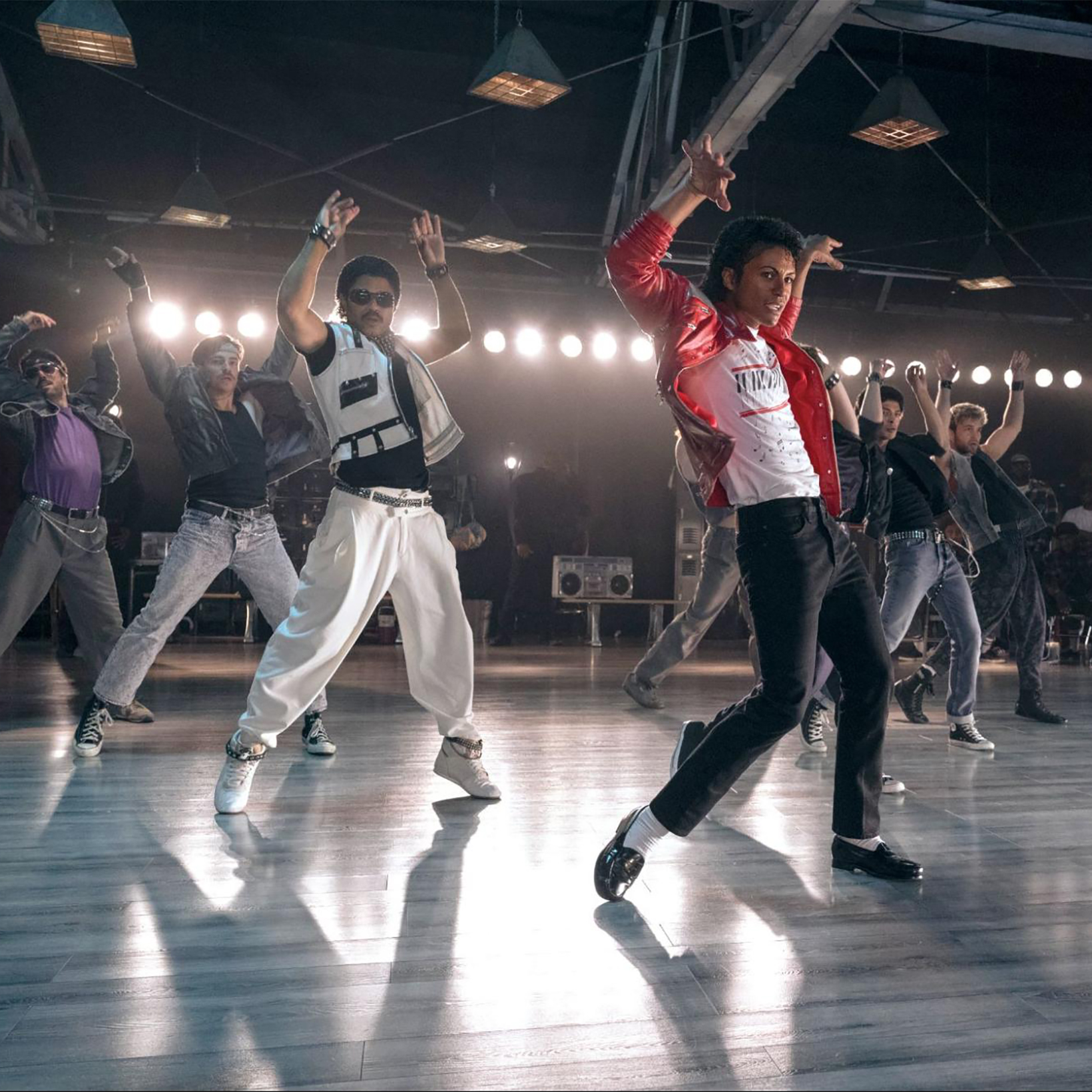 映画『マイケル』公開！ 記事で振り返る「KING OF POP」の伝説。