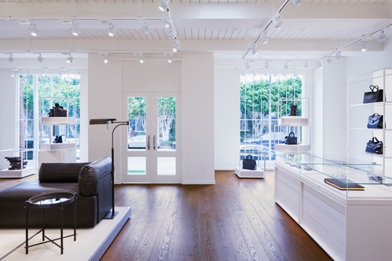 02bottega130701.jpg