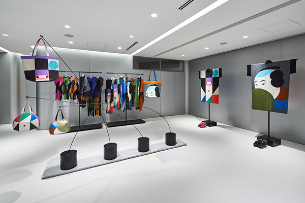 イッセイミヤケアートプリント 長袖Tシャツ ISSEY MIYAKE（イッセイミヤケ）中古・古着オンライン通販 | Kindal