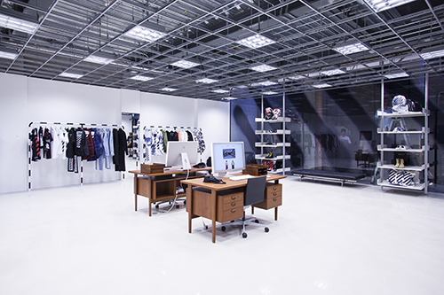 160711-offwhite0.jpg