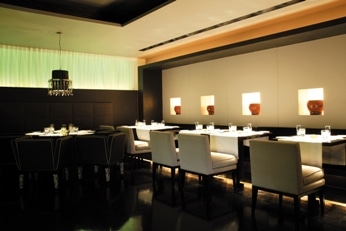 27970094-H1-GR051 - Le Noir Restaurant - Details 1b.JPG