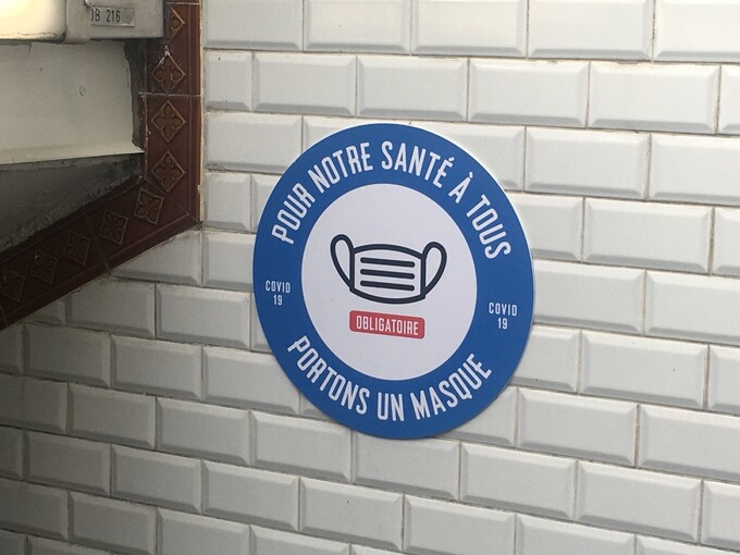 Panneau_masque_métro.jpg