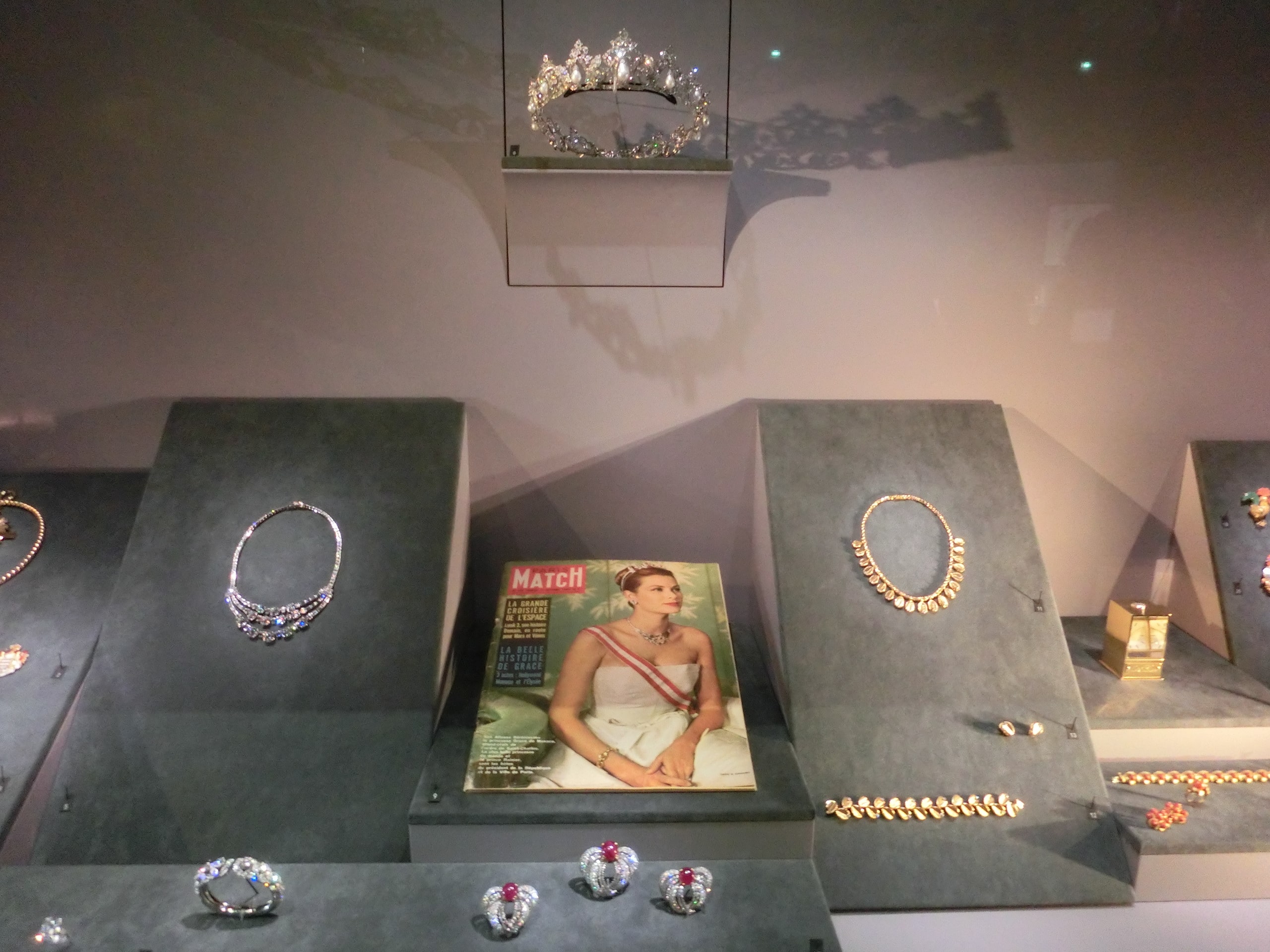 大人の上質  Le 眩いカルティエ展☆Cartier style d l'histoire｜Comme et 洋書