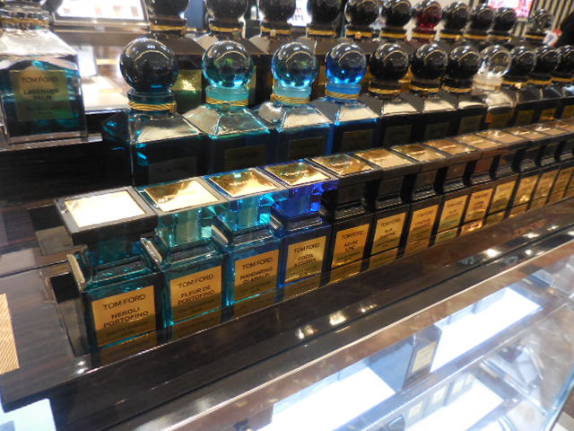 ウードなトム フォード Comme D Habitude パリ 東京行ったり来たりblog Paris Madame Figaro Jp フィガロジャポン