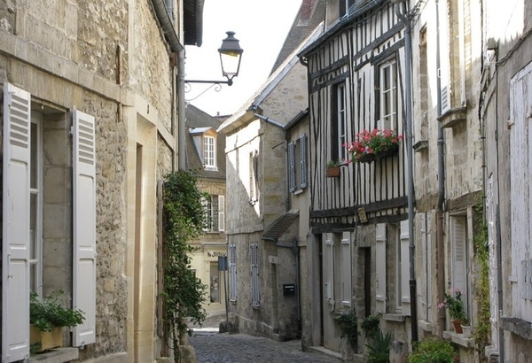 rue-tonnellerie-senlis-credit-ot-senlis-2046ae20e4.jpg