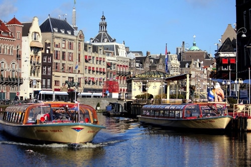 Boat-Spring-Amsterdam.jpg