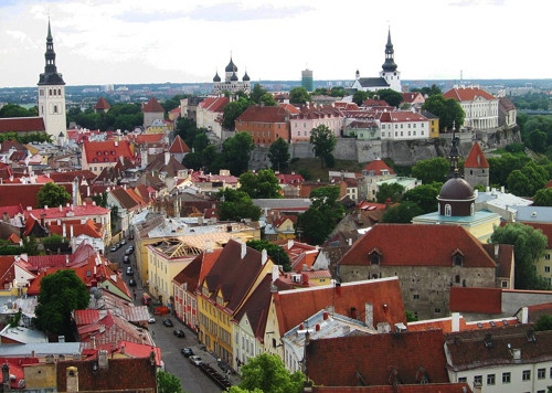 Tallinn-old-town copy.jpg