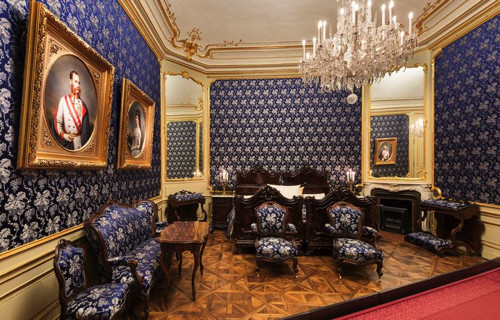 csm_Gemeinsame_Schlafzimmer_3__c__Schloss_Schoenbrunn_Kultur-_und_Betriebsges.m.b.H__Fotograf__Alexander_Eugen_Koller_131379fcce.jpg