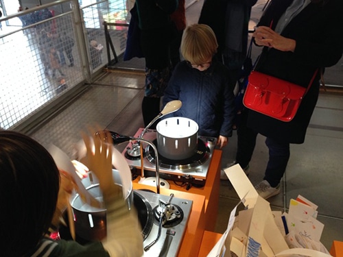 10-pariskids-141113.jpg