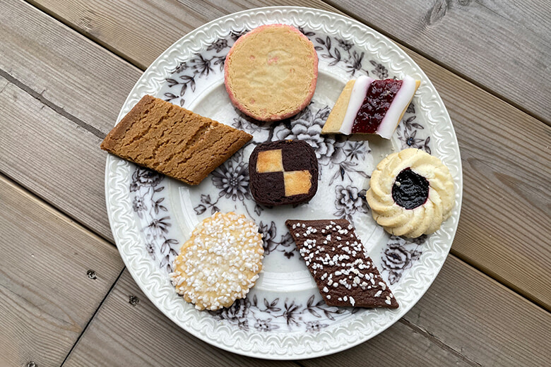 (おまとめ済み)外国使用済み切手　スウェーデン　食べ物・スイーツ（a) 15枚 おまとめ済み)外国使用済み切手 スウェーデン 食べ物・スイーツ