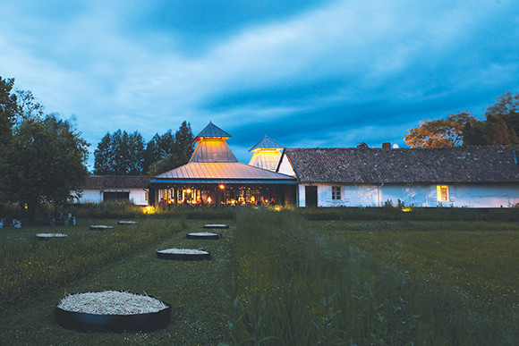 いつかフランス旅行、自然を味わうホテルが旅心をそそる。｜PARIS DECO