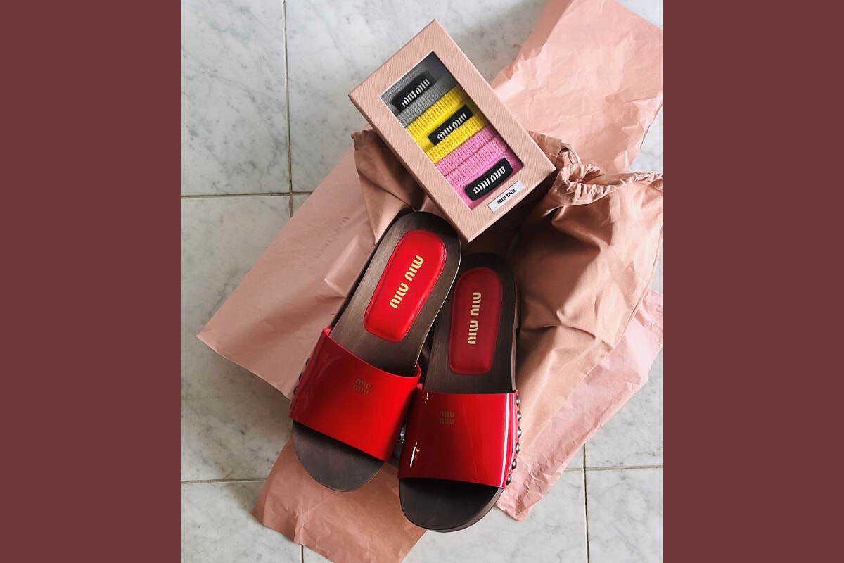 ◆完売必至◆【MiuMiu】ビスコース ソックス ミュウミュウのビスコースソックスが手放せない理由。｜編集部員