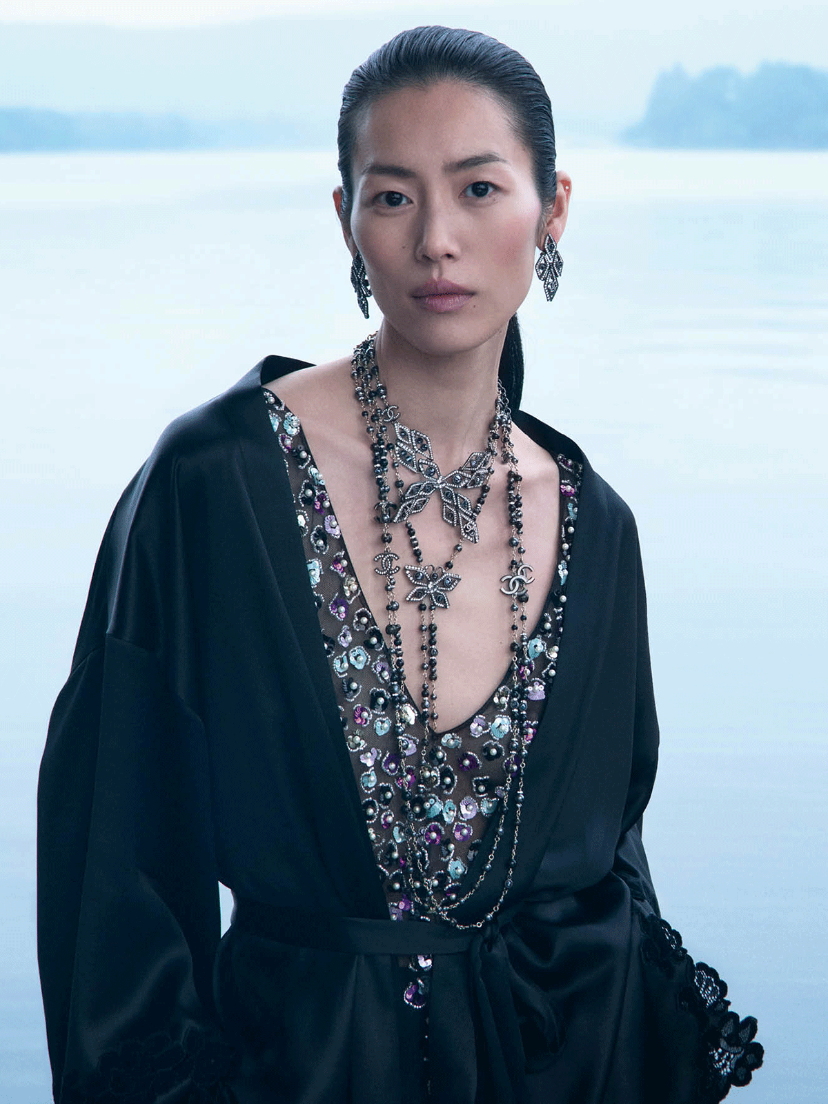 1200-1600-chanel_2024-25-metiers-dart-collection-campaign-3-HD.gif