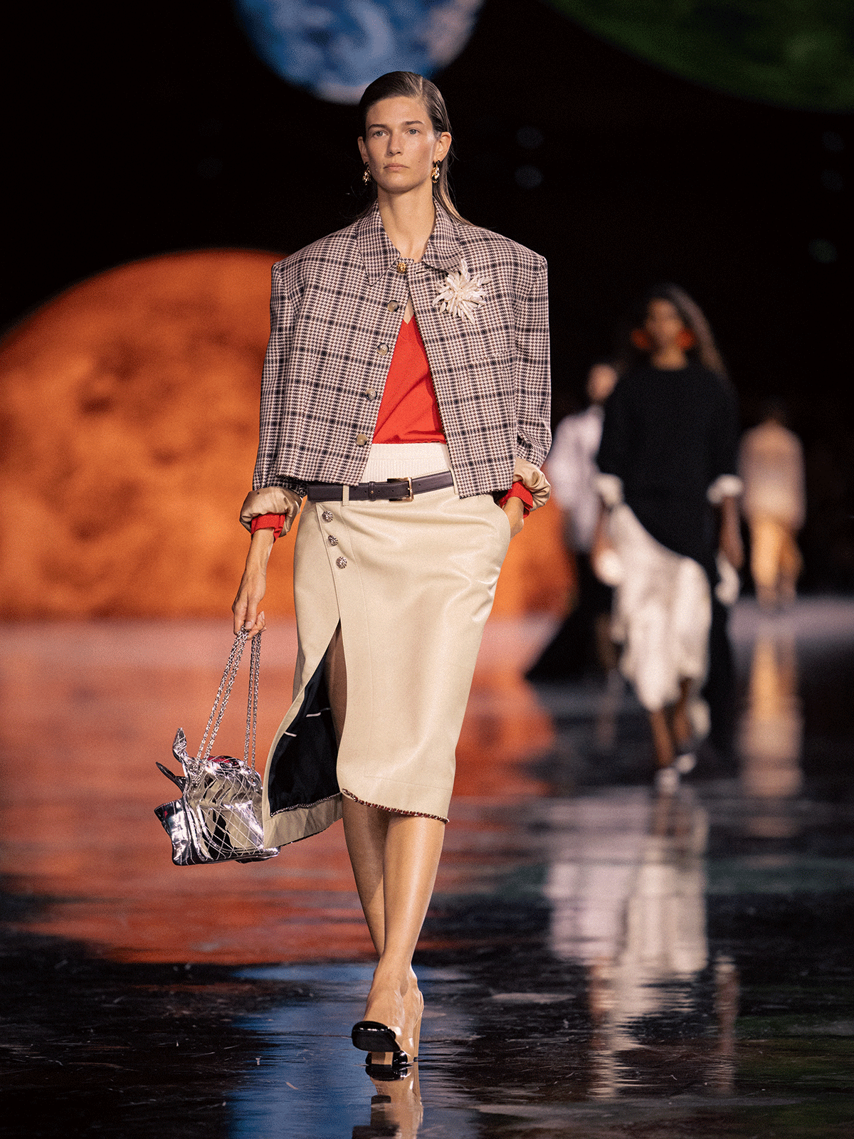 1200-chanel_spring-summer-2026_ambiance-copyright-chanel-24-HD.gif