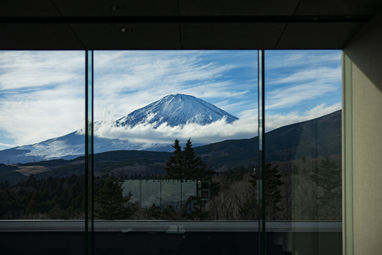 ３／ホテルから見る富士山.jpg