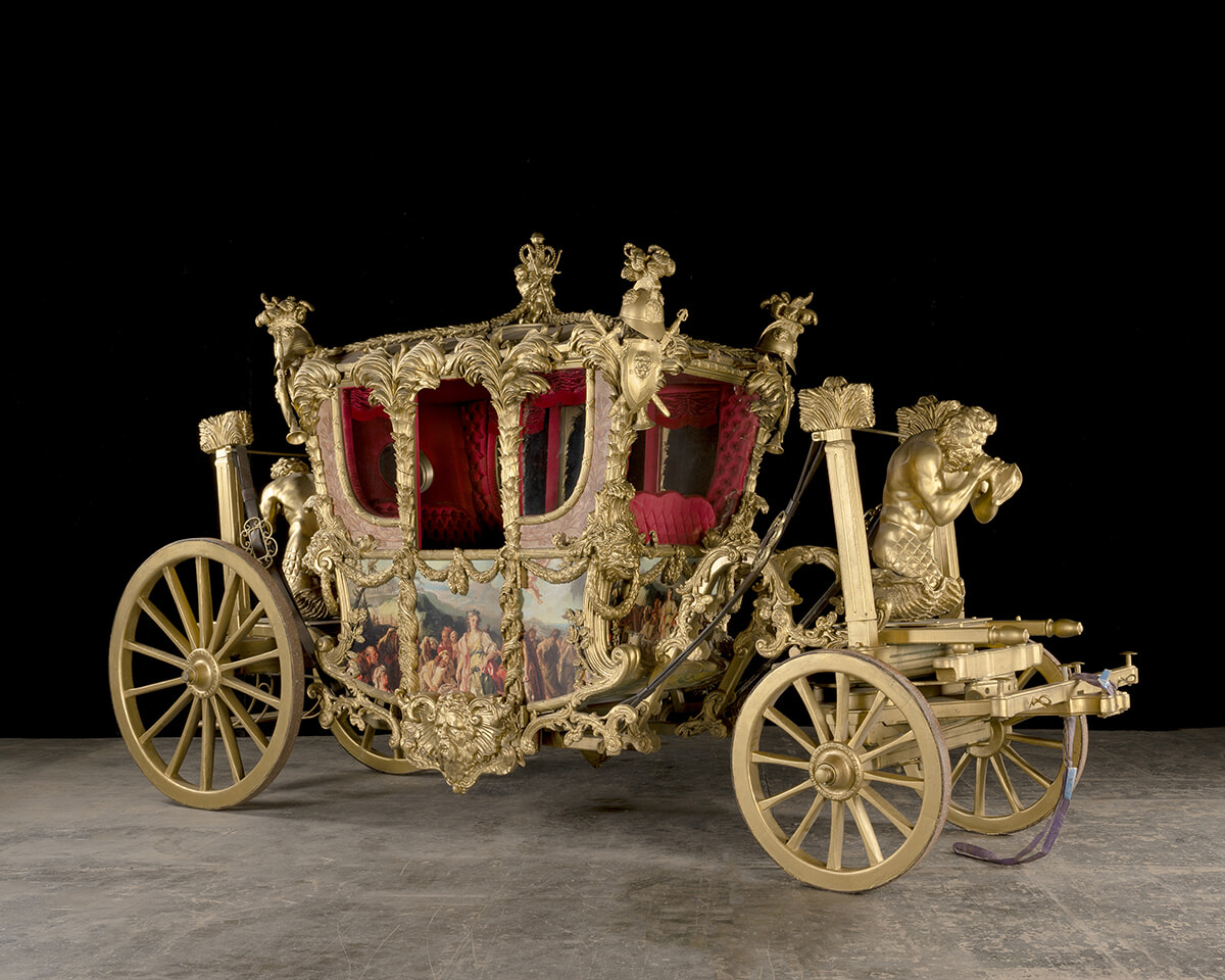 240124_A reproduction of the Coronation carriage £30,000-50,000.jpg