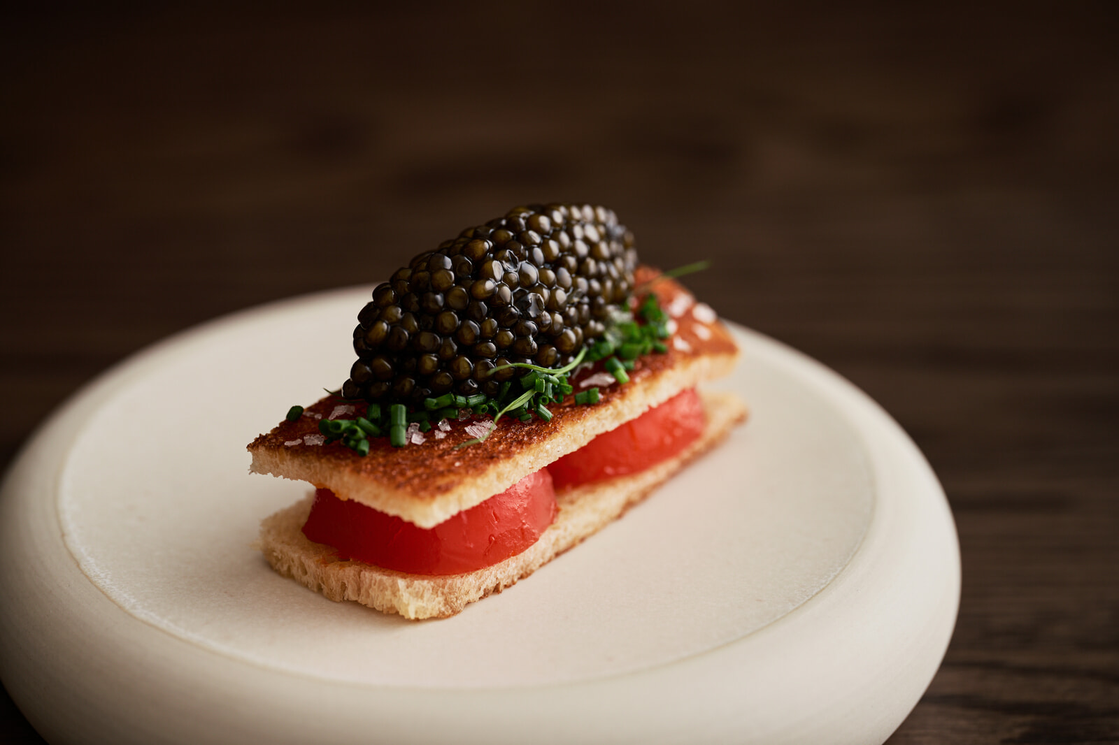 ５料理Egg Toas Caviar and Herbs.jpg