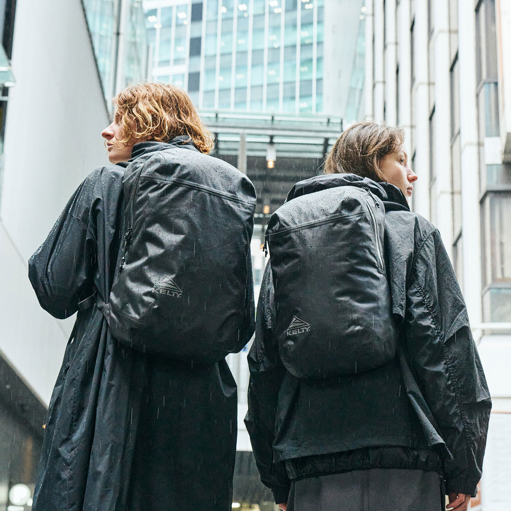 水から荷物を守る！ ケルティの「ウォータープルーフライン」が雨の日の味方に。