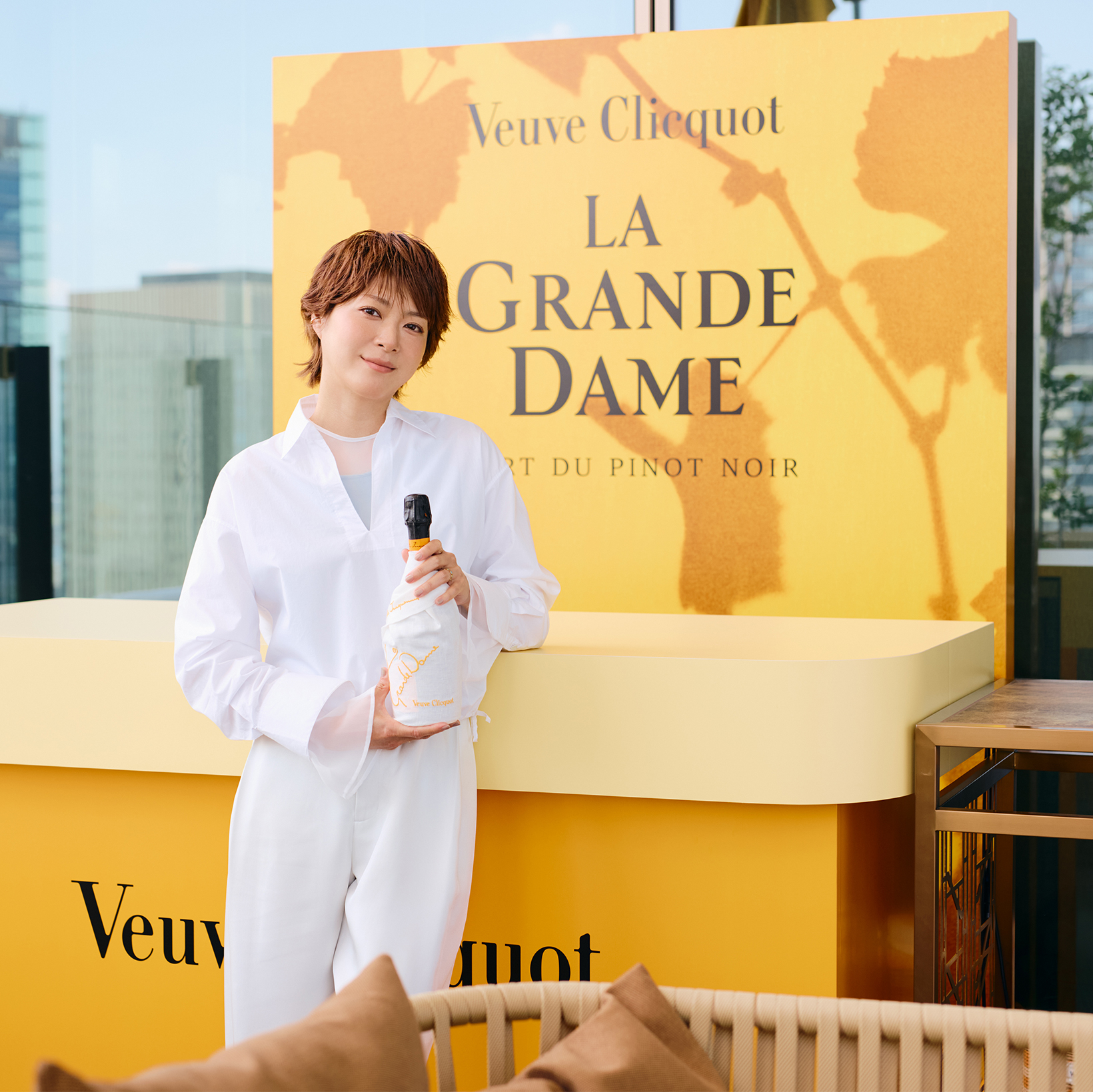 上野樹里がリュクスなピクニックを堪能！ ヴーヴ・クリコが彩る素敵な休日。