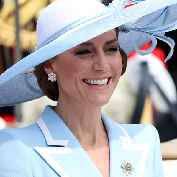 キャサリン妃、トゥルーピング・ザ・カラーで選んだドレスに注目。